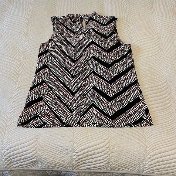 TOMMY Hilfiger Blouse Size Medium - Picture 8 of 9